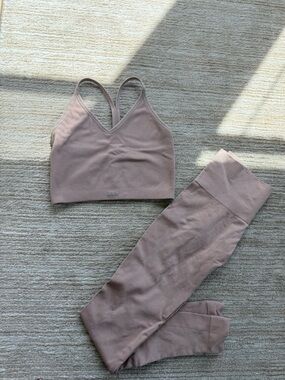 SET Active Seamless V-Neck Racerback Bralette & Legging Set - Dusty Mauve